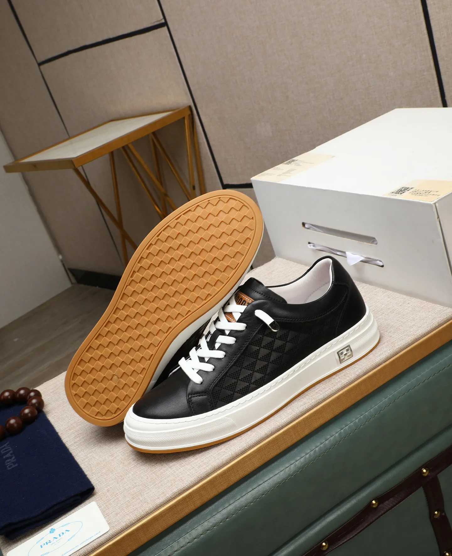 Men's men's shoes💰440🌹🌹[PRADA—Prada] latest model🙈original replica! 👟👟👟Available here. The workmanship is top-notch. The upper is made from Italy. 🇮🇹Imported first-layer cowhide. ❗️Breathable genuine leather lining @Suitable for travel. The original version has an enlarged engraved sole, making it suitable for all kinds of travels, showing low-key luxury. Let quality speak for itself. Color: Size: 38-44